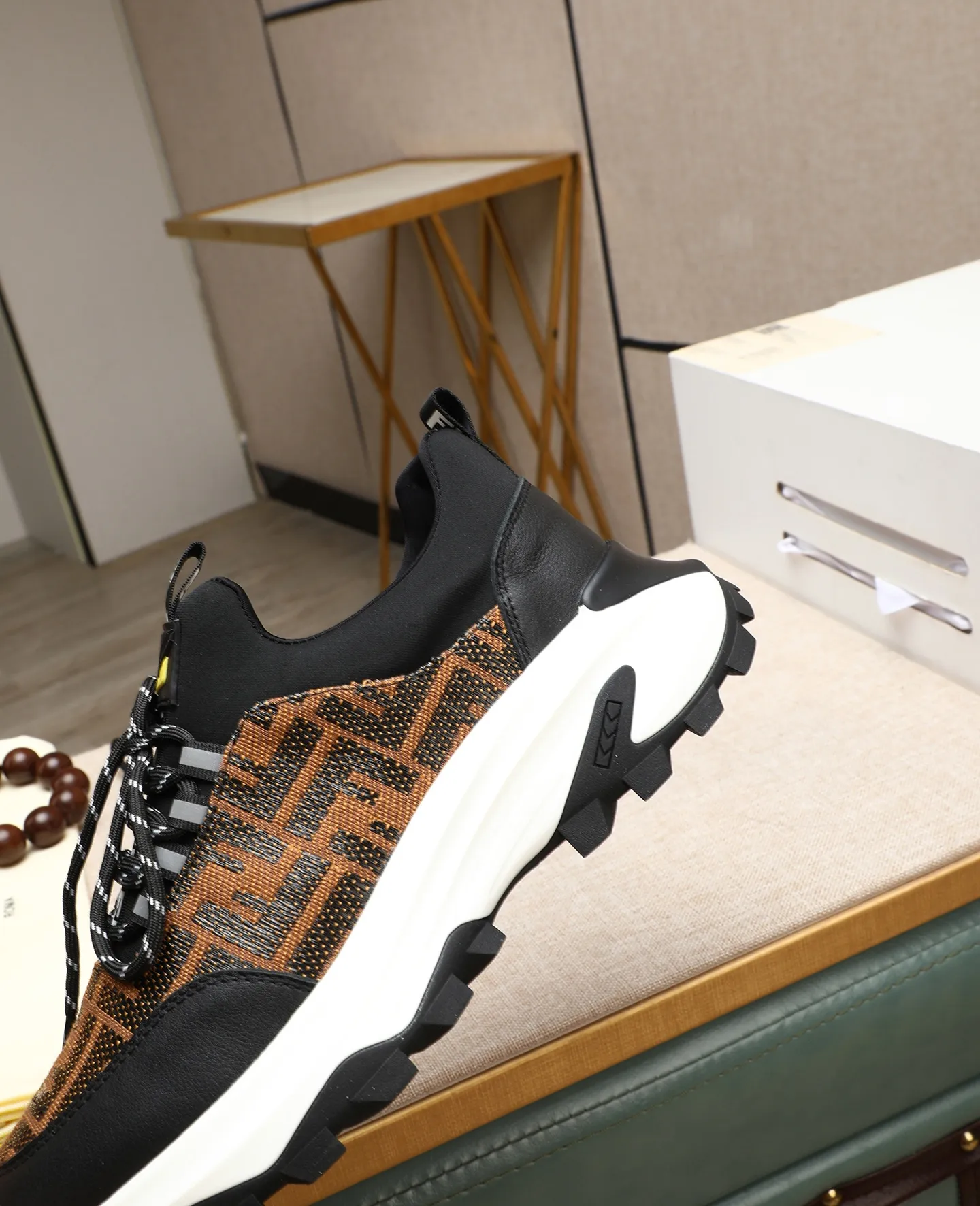 Men's shoes 💰460🕷🕷[FENDI] Fendi fashionable casual men's shoes 🇨🇳Original official website 1:1 model opening, new models are available first 💯Not high-profile but avant-garde, simple About low-key and fashionable, super versatile style 🌿 Made of original cowhide ➕ Pigskin lining 🎋 The version is comfortable on the feet, so rigorous for any small place, and the workmanship is first-class 🍍38-44 Large quantities in stock